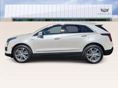 Used 2026 Cadillac XT5 Premium Luxury w/ Driver Assist Package FWD image 5