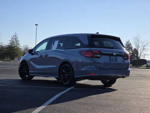 Certified 2023 Honda Odyssey Sport image 16