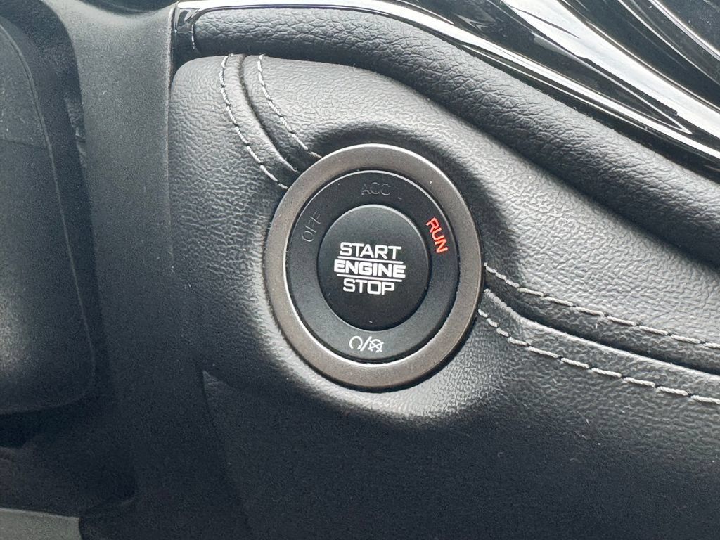 Used 2022 Dodge Durango SXT AWD/4WD image 29