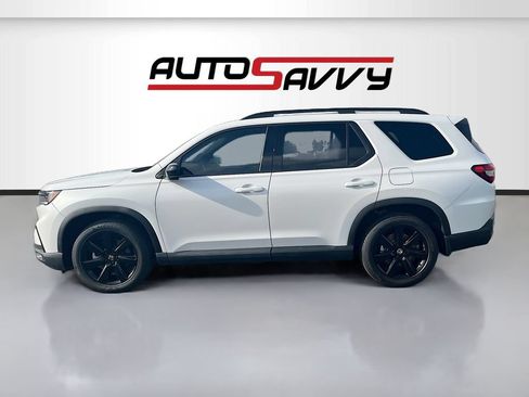 Used 2025 Honda Pilot Black Edition image 4