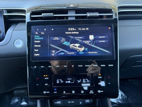 Used 2024 Hyundai Santa Cruz Limited image 23