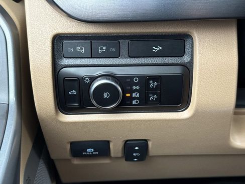 Used 2023 Ford F250 Lariat w/ Lariat Ultimate Package AWD/4WD image 14