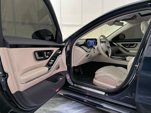 Used 2022 Mercedes-Benz S 500 4MATIC image 16