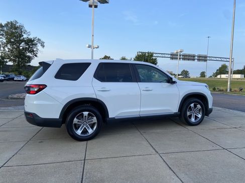 Used 2025 Honda Pilot EX-L image 12