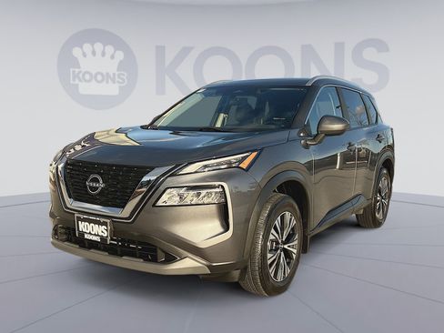 Used 2023 Nissan Rogue SV w/ SV Premium B Package image 1