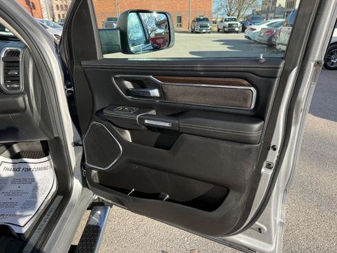 Used 2022 RAM 1500 Laramie AWD/4WD image 22
