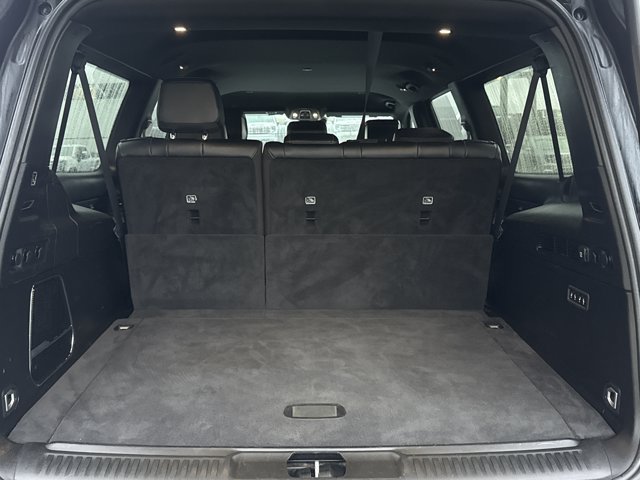 Used 2024 Jeep Wagoneer L Series II RWD image 12
