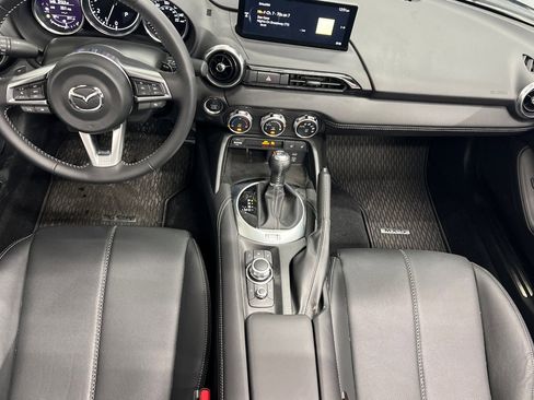 Used 2024 MAZDA MX-5 Miata RF Grand Touring w/ Weather Package image 10