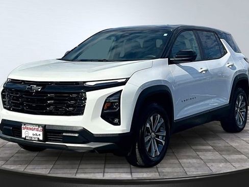 Used 2025 Chevrolet Equinox LT w/ Safety and Technology Package image 1