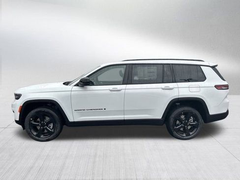 New 2025 Jeep Grand Cherokee L Limited image 8