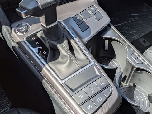 New 2026 Kia Sportage EX FWD image 18