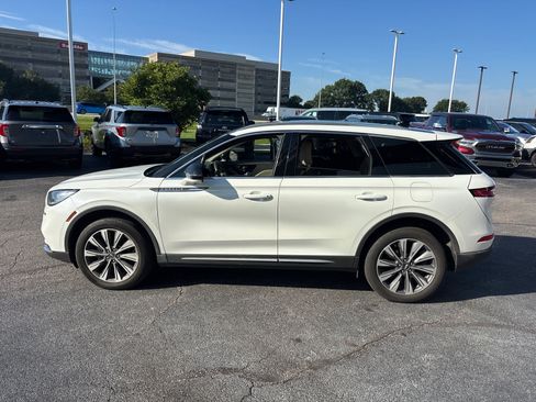 Used 2022 Lincoln Corsair Reserve w/ Elements Package FWD image 4