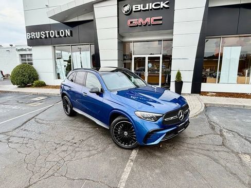 Used 2023 Mercedes-Benz GLC 300 4MATIC w/ AMG Line image 2