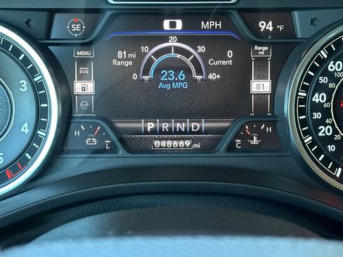 Used 2022 RAM 1500 Laramie AWD/4WD image 39