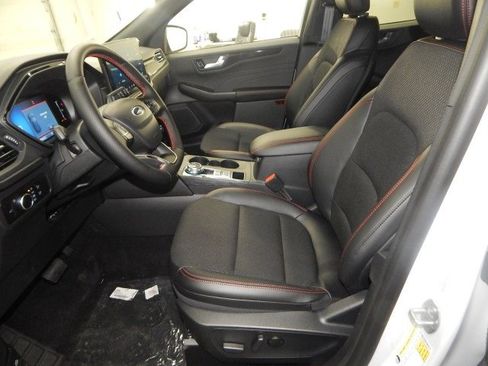 New 2025 Ford Escape ST-Line w/ Tech Pack #1 image 13