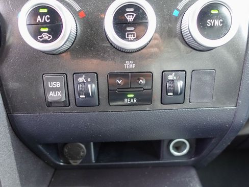 Used 2019 Toyota Sequoia Limited image 21