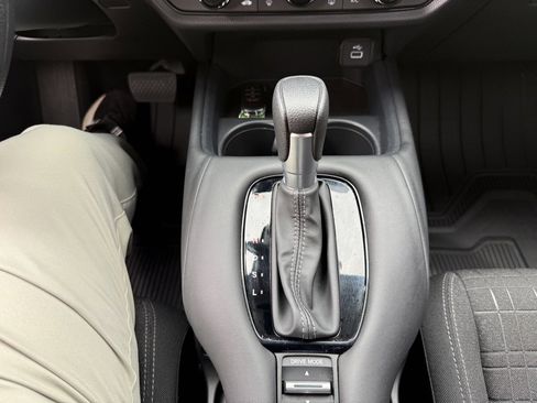 Used 2024 Honda HR-V LX image 21