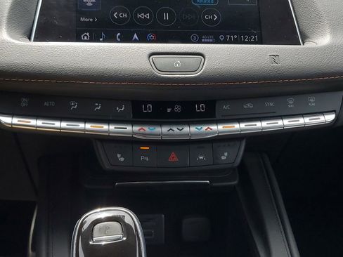 Used 2020 Cadillac XT4 Sport w/ Cold Weather Package FWD image 27