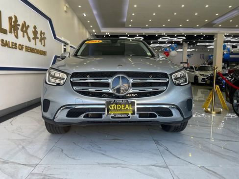 Used 2021 Mercedes-Benz GLC 300 4MATIC image 3
