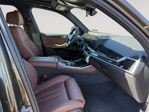 Used 2026 BMW X5 xDrive40i w/ M Sport Package image 15