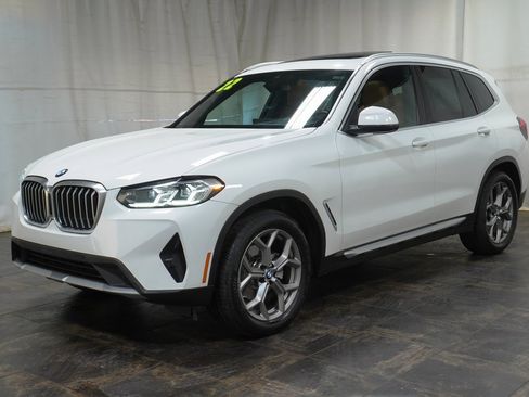 Used 2022 BMW X3 xDrive30i w/ Premium Package image 2