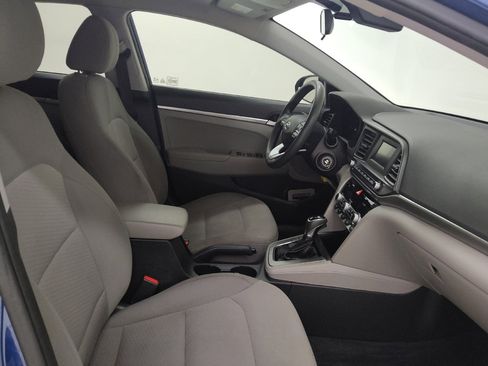 Used 2020 Hyundai Elantra SE FWD image 21