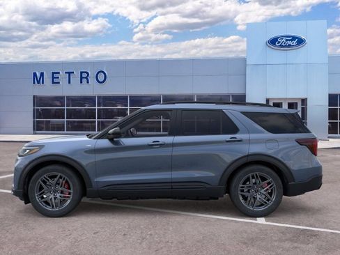New 2026 Ford Explorer ST-Line w/ ST-Line Street Pack AWD/4WD image 4