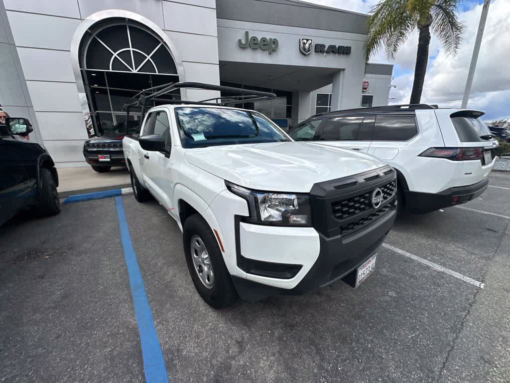 Used 2025 Nissan Frontier S w/ S Utility Package RWD image 2