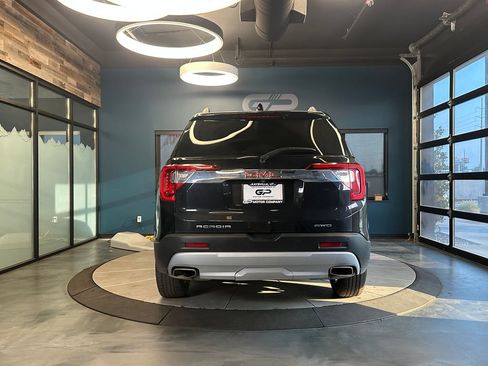 Used 2023 GMC Acadia SLT AWD/4WD image 4