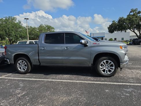 Used 2023 Chevrolet Silverado 1500 LTZ w/ LTZ Premium Package AWD/4WD image 2
