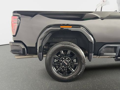 Used 2025 GMC Sierra 2500 AT4 AWD/4WD image 18
