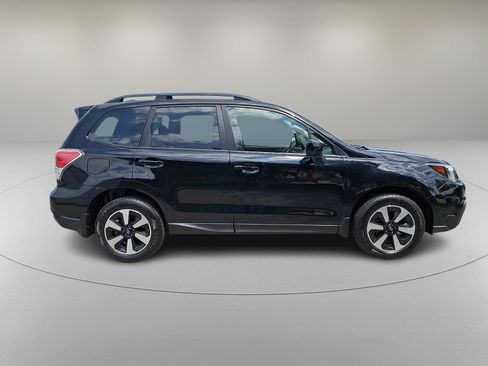 Used 2018 Subaru Forester 2.5i Premium AWD/4WD image 12