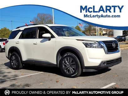 Used 2024 Nissan Pathfinder SV