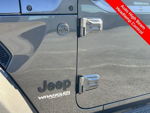 Used 2021 Jeep Wrangler Unlimited Sahara image 38