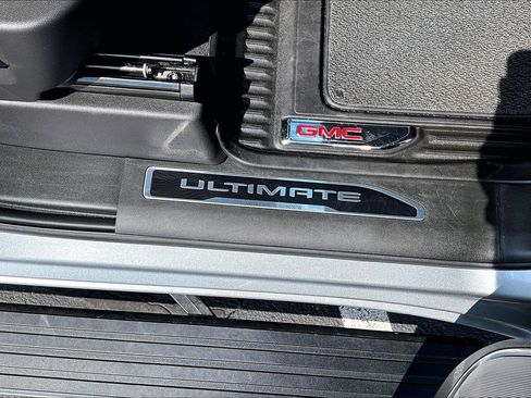 Used 2024 GMC Sierra 1500 Denali Ultimate AWD/4WD image 10
