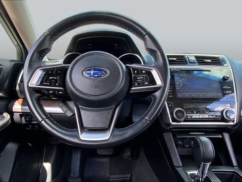 Used 2018 Subaru Outback 2.5i Limited AWD/4WD image 6