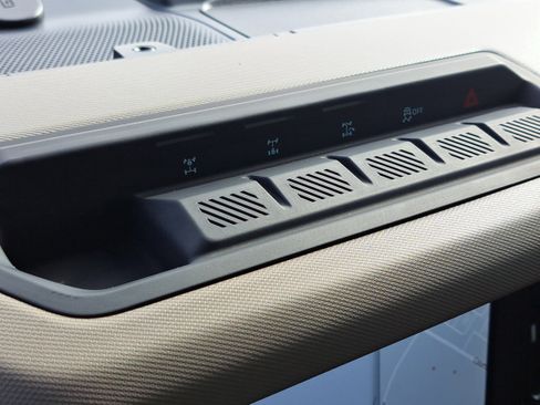 Used 2021 Ford Bronco Wildtrak image 19