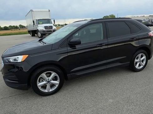 Used 2020 Ford Edge SE w/ Cargo Accessory Package FWD image 6