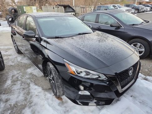 Used 2020 Nissan Altima 2.5 SR image 2