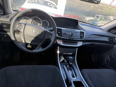 Used 2015 Honda Accord EX image 9