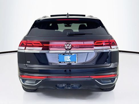 Used 2025 Volkswagen Atlas Cross Sport SE FWD image 6