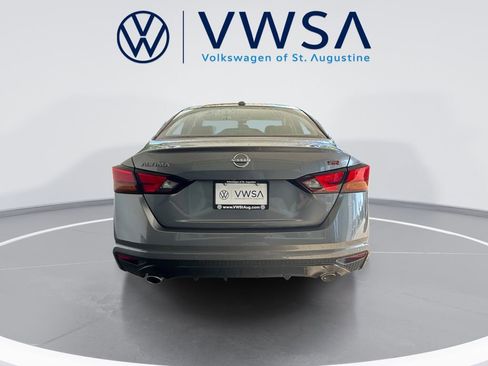 Used 2024 Nissan Altima 2.5 SR FWD image 6