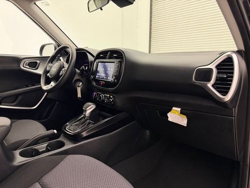 Used 2023 Kia Soul LX w/ Option Group 015 image 41