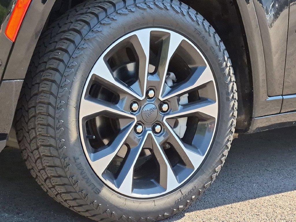 Used 2022 Jeep Grand Cherokee Overland AWD/4WD image 25