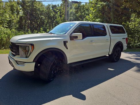 Used 2023 Ford F150 Lariat w/ Equipment Group 502A High AWD/4WD image 8