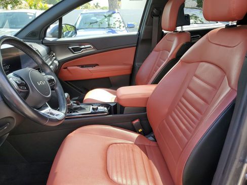 Certified 2023 Kia Sportage SX image 18