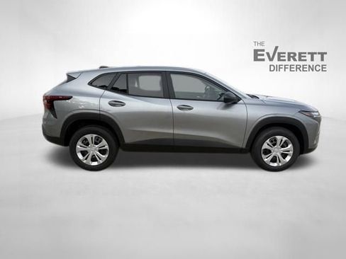 New 2026 Chevrolet Trax LS w/ Driver Confidence Package FWD image 8