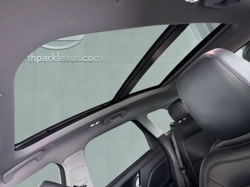 Used 2022 Lincoln Corsair FWD w/ Premium Package image 21