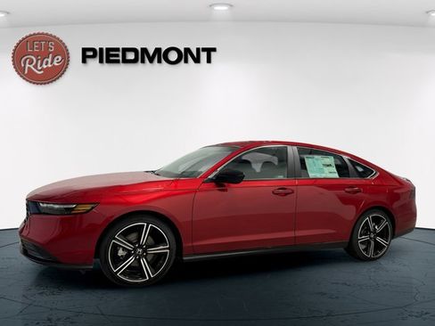 Certified 2025 Honda Accord Sport image 9