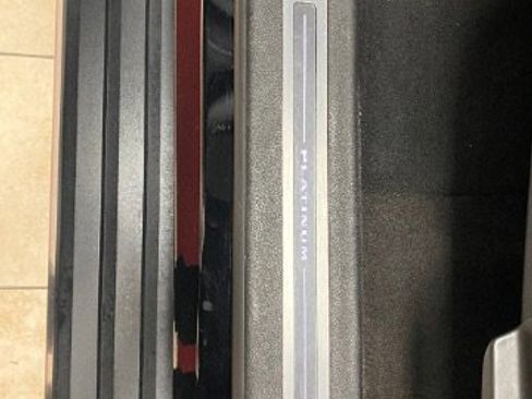 Used 2019 Cadillac Escalade ESV Platinum image 16